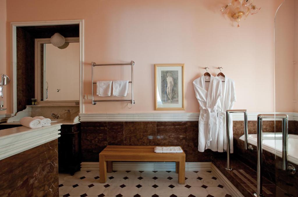 Hotel Ploes エルムポリ エクステリア 写真